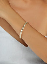 Load image into Gallery viewer, 14k Yellow Gold Stretch Mesh Slip-On Bracelet
