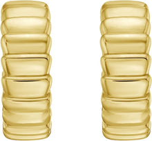 Load image into Gallery viewer, 14k Yellow Gold 22mm Ribbed Straight Edge C-Hoop Earrings