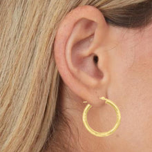Load image into Gallery viewer, 14k Yellow Gold 3mm Diamond Cut & Polished Tube Hoop Earrings