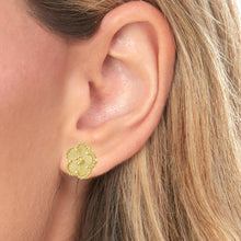 Load image into Gallery viewer, 14k Yellow Gold 10mm Radiating Textured Flower Earrings