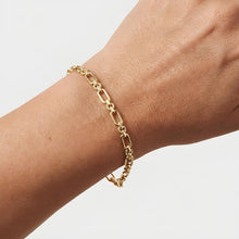 Load image into Gallery viewer, 14k Yellow Gold Faceted and Polished Elongated Oval Paperclip Link Bracelet, 7.5 Inch