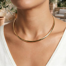 Load image into Gallery viewer, Italian 14k Yellow Gold 1.4mm or 3.7mm Omega High Shine Collar Necklace, 16 Inch