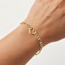 Load image into Gallery viewer, 14k Yellow Gold 4.5mm Lite Polished Heart Figaro Charm Bracelet, 7 Inch
