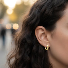 Load image into Gallery viewer, 14k Yellow Gold Florentine Hoop Earrings