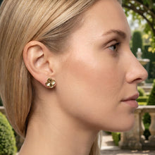 Load image into Gallery viewer, 14k Yellow Gold 10.5mm Radiating Clover Stud Earrings