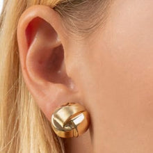 Load image into Gallery viewer, 14k Yellow Gold 12.4mm or 17mm Knot Stud Earrings
