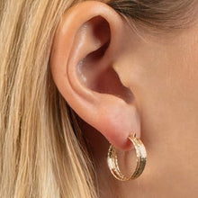 Load image into Gallery viewer, 14k Yellow Gold 18mm x 4.8mm Double Diamond Cut Edge &amp; Polished Hoop Earrings
