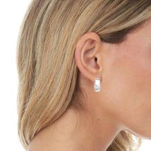 Load image into Gallery viewer, 14k Yellow Gold 15mm Polished Chunky Huggie Earring Earrings
