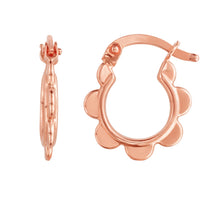 Load image into Gallery viewer, 14K Yellow Gold Scalloped Hoop Earring with Hinged Clasp
