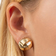 Load image into Gallery viewer, 14k Yellow Gold Knot Stud Earrings
