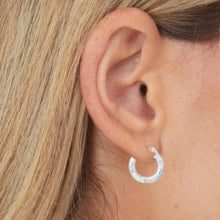 Load image into Gallery viewer, 14k White Gold 3mm Diamond Cut &amp; Polished Tube Hoop Earrings

