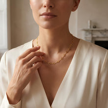 Load image into Gallery viewer, 14k Yellow Gold 7mm Clover Outline Link Charm Chain Necklace, 18 Inch
