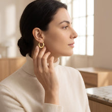 Load image into Gallery viewer, 10k Yellow Gold Ribbed Two-Tone Heart Hoop Earrings
