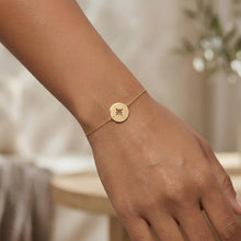Load image into Gallery viewer, 14k Yellow Gold 13.5mm North Star Disc Charm Link Bracelet, Adjustable 6.25" - 7 Inch
