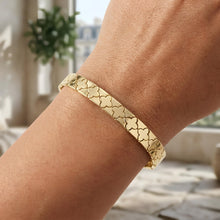 Load image into Gallery viewer, 14k Yellow Gold 6.5mm Clover Flower Tile Bracelet, 7 Inch
