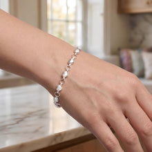 Load image into Gallery viewer, 14k White Gold 5mm Alternating Polished &amp; Satin Heart Mirror Link Bracelet, 7 Inch
