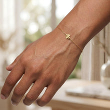 Load image into Gallery viewer, 14k Yellow Gold 7mm Mini Clover Charm Link Bracelet, Adjustable 6.25" - 7 Inch
