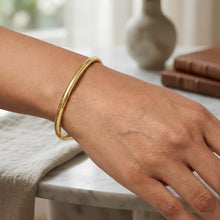 Load image into Gallery viewer, 14k Yellow Gold 3.4mm, 5.4mm or 8.8mm Stretch Mesh Slip-on Bracelet, 7 Inch

