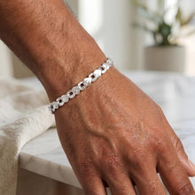 Load image into Gallery viewer, 14k White Gold 4mm Fancy Stampato Link Bracelet, 7.25 Inch
