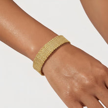 Load image into Gallery viewer, 14k Yellow Gold 16.5mm Bizmark Mesh Rope Bracelet, 7.5 Inch
