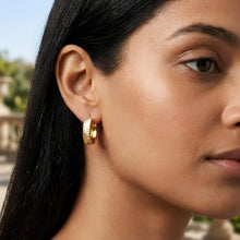 Load image into Gallery viewer, 14k Yellow Gold Ribbed Hoop Earrings
