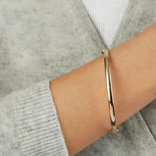 Load image into Gallery viewer, Italian 14k Yellow Gold 2.1mm Stackable Curved Bangle Bracelet, 7.5 Inch
