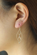 Load image into Gallery viewer, 14k Yellow Gold High Polished and Diamond Cut Twisted Pointing Oval Drop Earring
